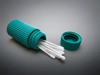 Çevirmeli Pamuklu Çubuk Kutusu — Dayanıklı Plastik