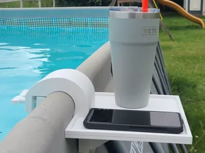 Havuz Kenarı Kelepçeli Tepsi — Dayanıklı Plastik
