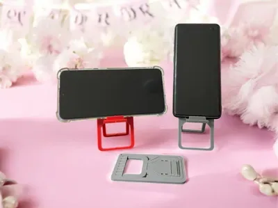 Kart Boyutunda Katlanır Telefon Standı — Sert Plastik