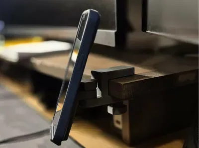 Masa Telefon Yuvası — Sert Plastik